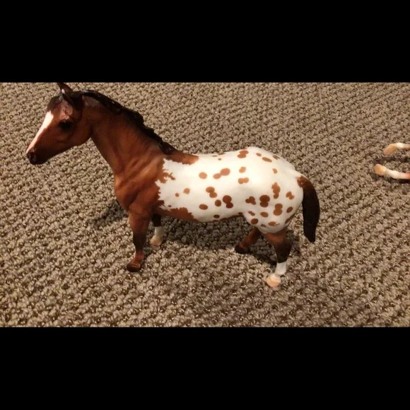Beautiful Breyer Horse. - Picture 3 of 4